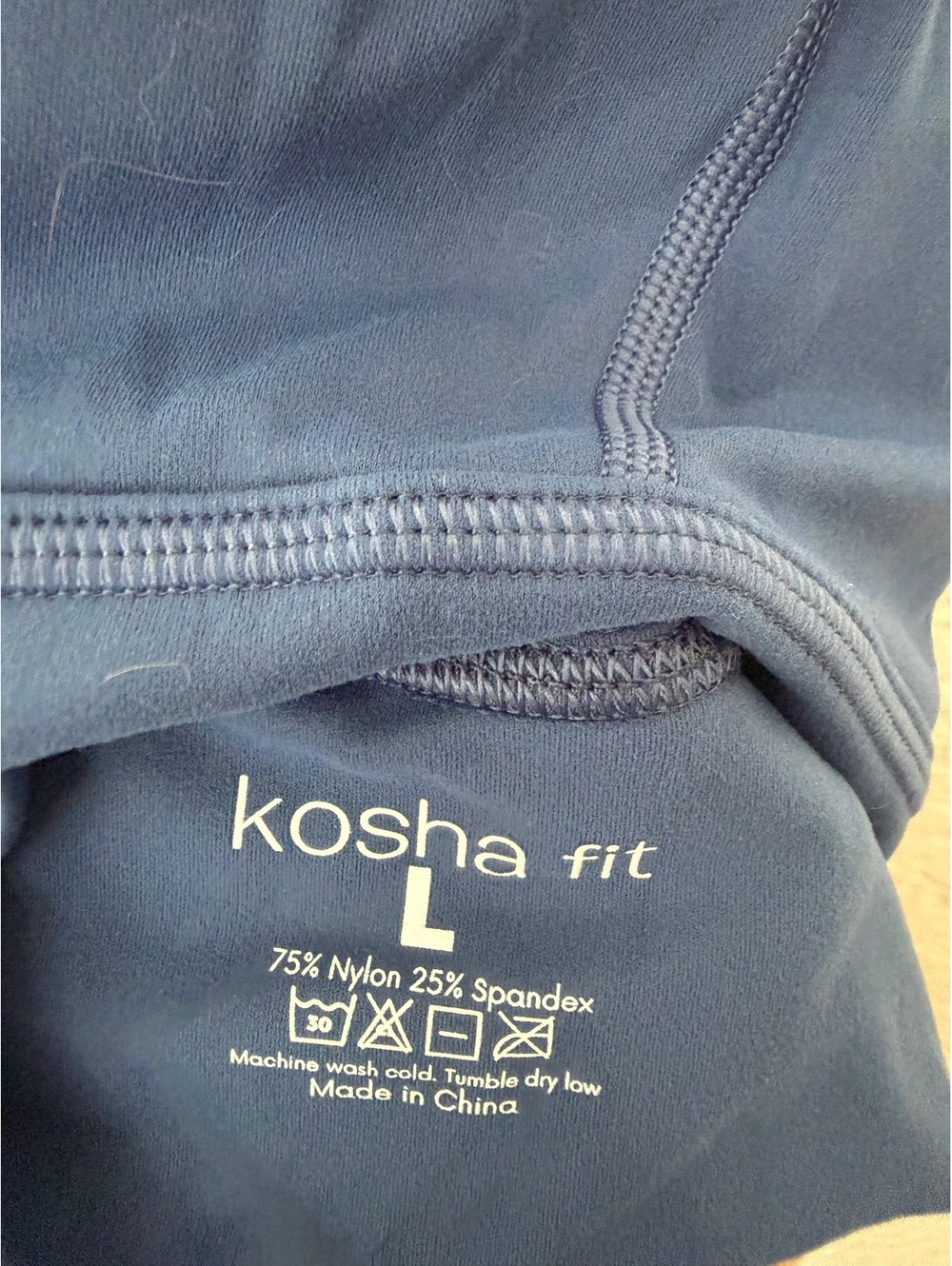 Kosha Fit Women's Sports Bra with Strappy Back lululemon workout top Vuori - Picture 3 of 3